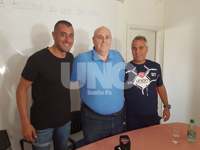 Luego de las declaraciones de los protagonistas el trío posó para Ovación