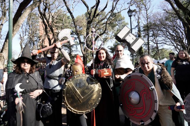 Armaduras, arquería y un viaje al tiempo medieval desde Villa Hortensia