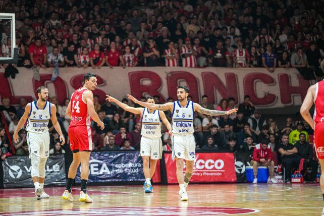 Boca e Instituto juega el quinto juego.