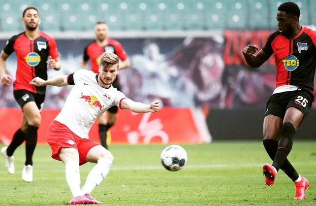 Leipzig empató con Hertha Berlín cedió terreno en Alemania