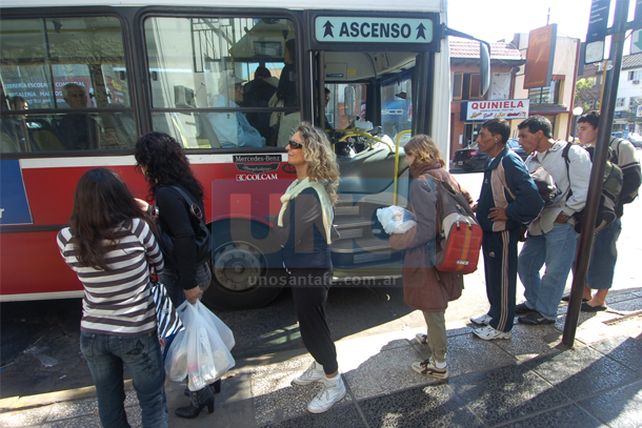 Proponen unificar las paradas de los colectivos en las avenidas