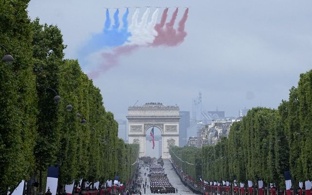 Las imágenes del desfile en Francia por el Día de la Independencia