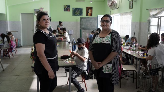 Graciela y Claudia Cappelano trabajan en el comedor de la Escuela 756. Allí compartieron tareas junto a Pocho Lepratti