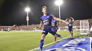 Unión le ganó muy bien a Racing y se afirmó en el tercer lugar de la Superliga