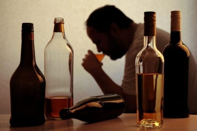 El consumo de alcohol se incrementó durante la pandemia.