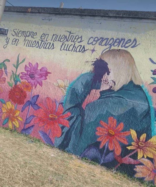 Otra vez: el memorial dedicado a Sofía Delgado escrachado