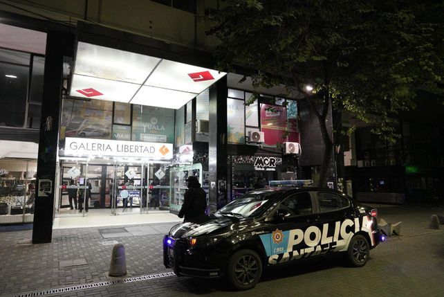 El violento asalto fue en la joyería ubicada en la galería Libertad