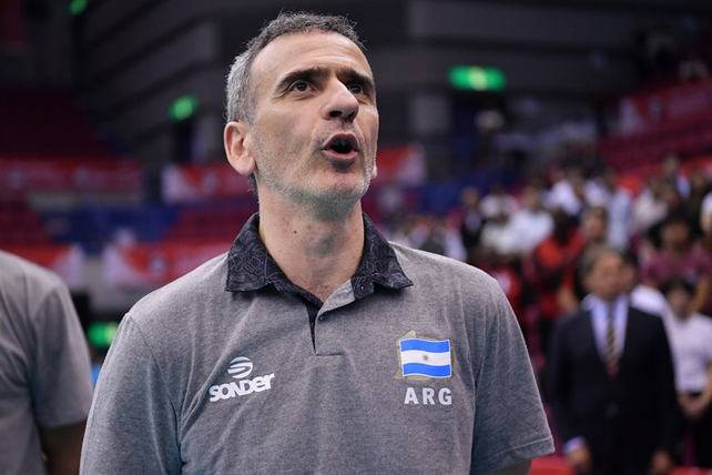 Hernán Ferraro se refirió a los objetivos que tiene como entrenador de Las Panteras. Hernán Ferraro se refirió a los objetivos que tiene como entrenador de Las Panteras.