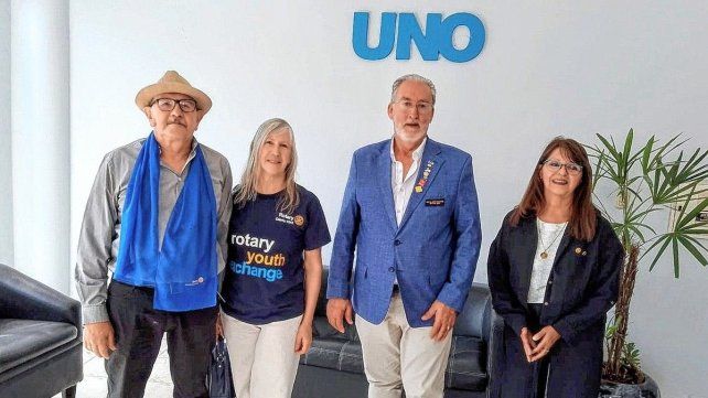 El Gobernador del Distrito 4945