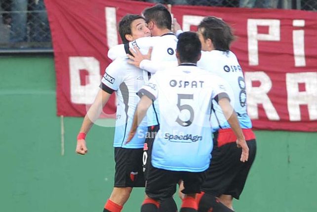 Copa Argentina: Colón venció 1 a 0 a Lanús y pasó a los octavos de final