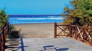 Tragedia en la Costa Atlántica: murieron ahogados dos hermanos de 6 y 10 años