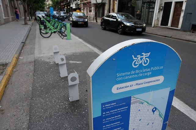 Una recorrida de La Capital pudo determinar que los rodados ya no están en las estaciones.