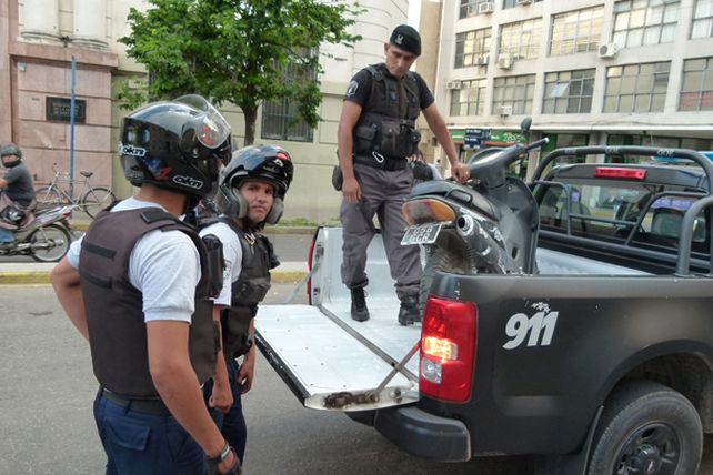 Persiguieron y arrestaron a dos ladrones de motos en Santa Fe