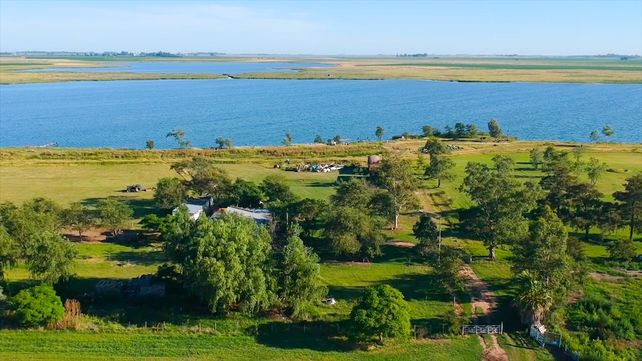 Reanudan obra clave para canalizar excedentes hídricos entre lagunas del sur santafesino