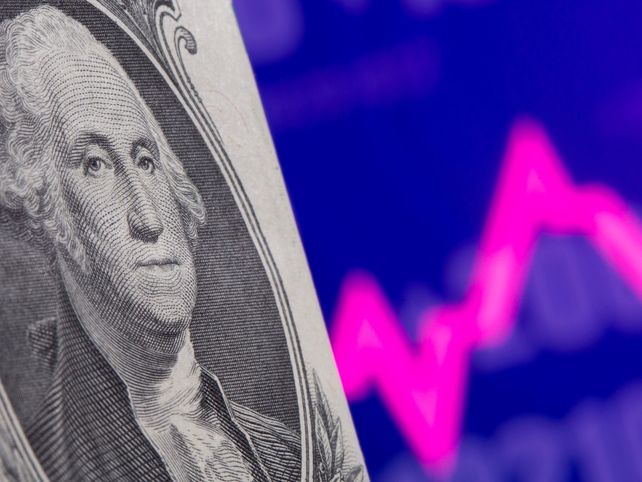 El dólar blue bajó $16 al compás del viaje de Batakis a EEUU