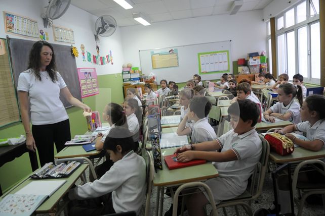 Los privados levantaron el paro y este jueves arrancan las clases