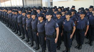 Abonan a las fuerzas de seguridad lo correspondiente a uniformes