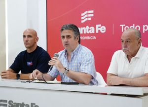 El ministro Cococcioni denunció que hay sectores policiales desplazados detrás de la protesta