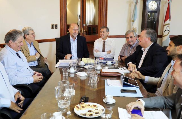El gobernador recibió a autoridades partidarias y legisladores de la UCR santafesina.