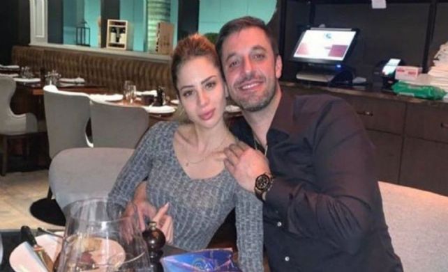 La prometida. Morla junto a su novia con la que contraerá matrimonio.&nbsp;