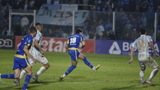 Julián Fernández hizo volar alto a Central para estar más cerca del techo de la tabla anual