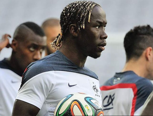 Los locos peinados de los futbolistas en Brasil