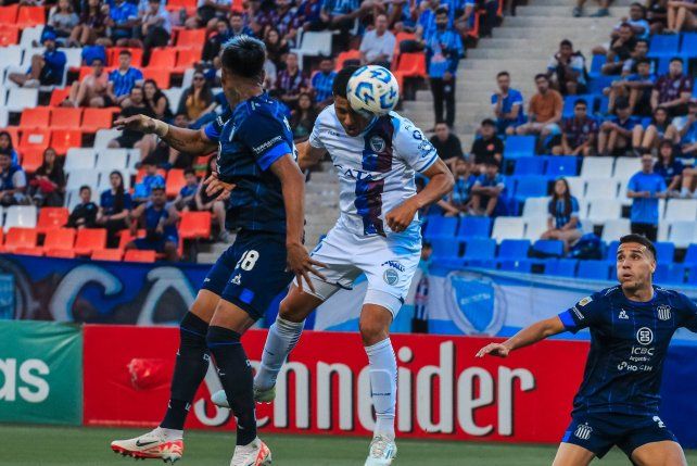 Talleres ganó de visitante en Mendoza.