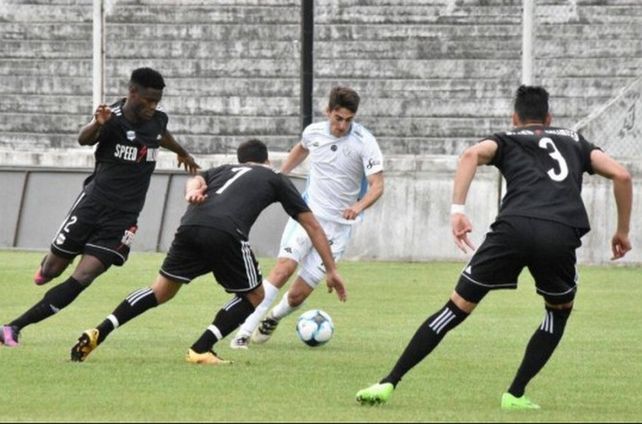 Rafaela rescató un empate en su visita a Riestra