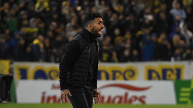 Carlos Tevez meterá mano respecto del equipo que fue goleado el lunes pasado en el Gigante por Central Córdoba de Santiago del Estero.