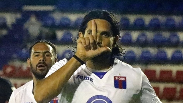Video: los tres goles de Pablo Magnín en el triunfo de Tigre