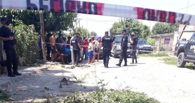 Asesinan a un hombre a machetazos en Reconquista y por el crimen detienen a dos hermanos