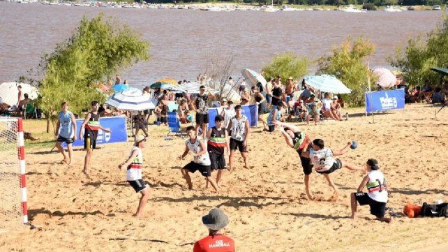 Más de 1340 deportistas pasaron por la Playa Olímpica de Concepción del Uruguay.
