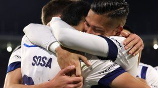 Talleres ganó de local y sigue puntero.