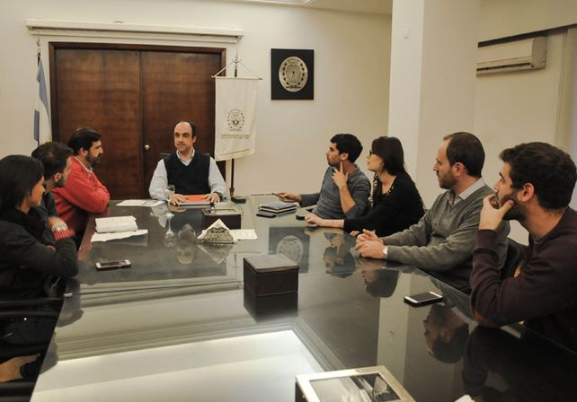 Transporte Santa Fe-Paraná: Corral se reunió con representantes de la FUL