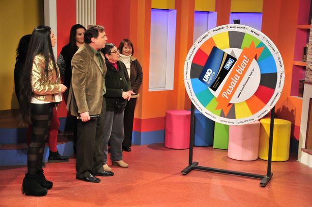 Beneficios UNO entregó increíbles premios por las Súper Líneas de la Suerte Mundial