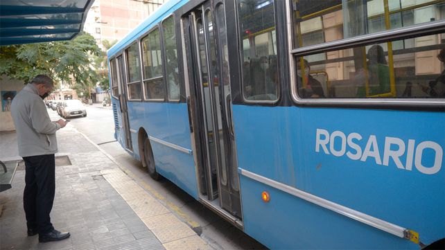 Los colectiveros vuelven a encender el alerta por el atraso en el cobro salarial