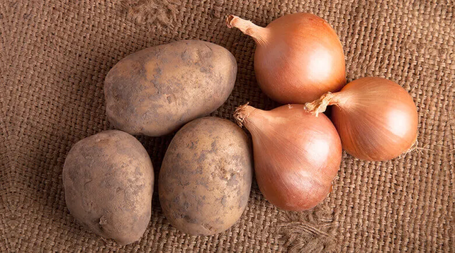 ¿Qué frutas y verduras van en la heladera y cuáles conviene dejar fuera?