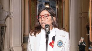 La ministra Batakis descartó una devaluación y dijo que el dólar está en niveles competitivos