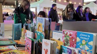 La jornada de apertura contará con destacados escritores, música en vivo y la exposición de obras de Molina Campos en los Galpones del Puerto de Gualeguaychú