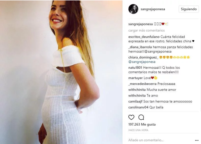 La China Suárez publicó la primera foto en la que muestra su pancita de embarazada