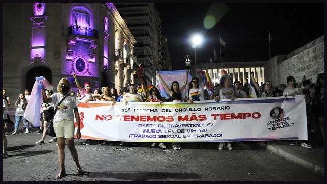 Un recorrido en imágenes por la Marcha del Orgullo en Rosario