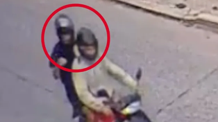 Balaceras y mensajes: cayó el presunto conductor de la moto usada en el ataque a un supermercado