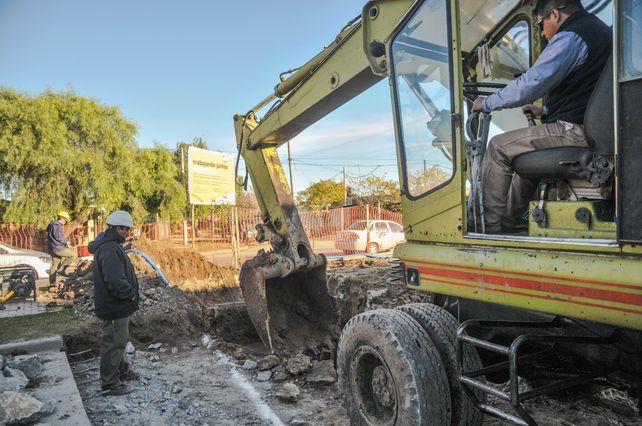 Las tareas. Permitirán un mejor escurrimiento del agua en distintos barrios del norte de la ciudad. Gentileza/Municipalidad de Santa Fe