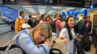 Paro sorpresivo de pilotos de Aerolíneas y Austral cancela los vuelos hasta hoy al mediodía