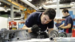En el tercer trimestre del año, la cantidad de ocupados creció 4,1% interanual, contra el 25,5% que exhibió a mediados de 2021