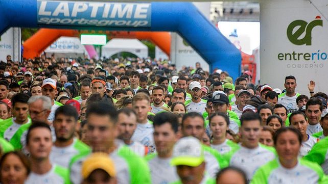 Cerca de 3 mil atletas participaron en el Maratón del Becario.