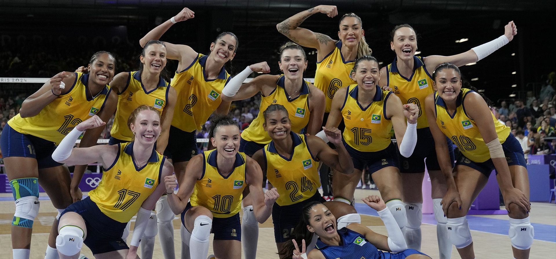 La selección de Brasil celebra al final de su partido contra Kenia en el partido de voleibol femenino del grupo B de los Juegos Olímpicos de Verano de 2024, el lunes 29 de julio de 2024, en París, Francia. (Foto AP/Dolores Ochoa) La selección de Brasil celebra al final de su partido contra Kenia en el partido de voleibol femenino del grupo B de los Juegos Olímpicos de Verano de 2024, el lunes 29 de julio de 2024, en París, Francia. (Foto AP/Dolores Ochoa)
