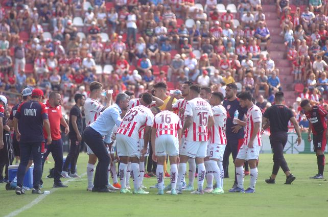 Gustavo Munúa dede definir si juega Federico Vera o Diego Polenta.