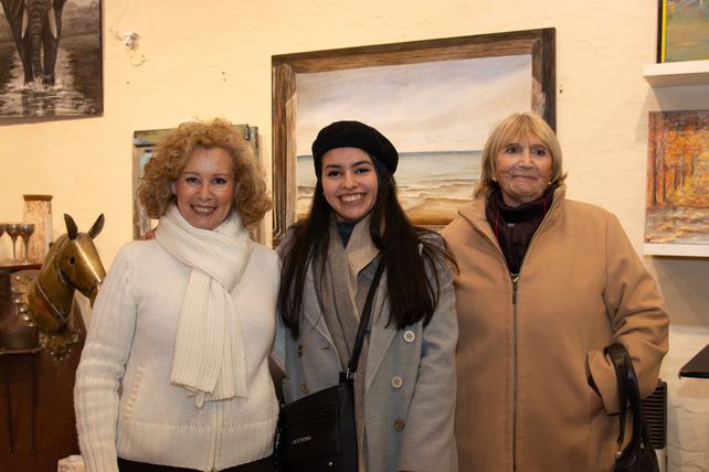Ergle Frattoni Romano, Sol Fernández y Florencia Lo Celso