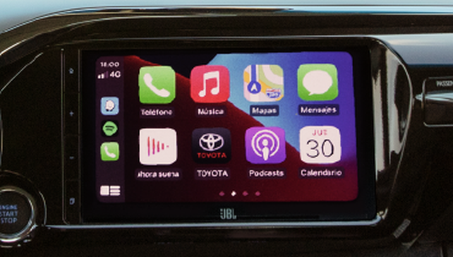 Toyota instal&oacute; en todas sus versiones una gran y moderna pantalla t&aacute;ctil.
